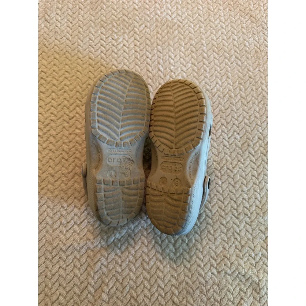 Crocs Kids Classic Clogs Light Grey Football Charm Size J4/W6